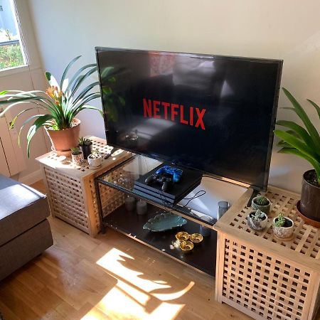 Garden Beautiful Cozy Flat , Recent Decorated. Apartment London Bagian luar foto