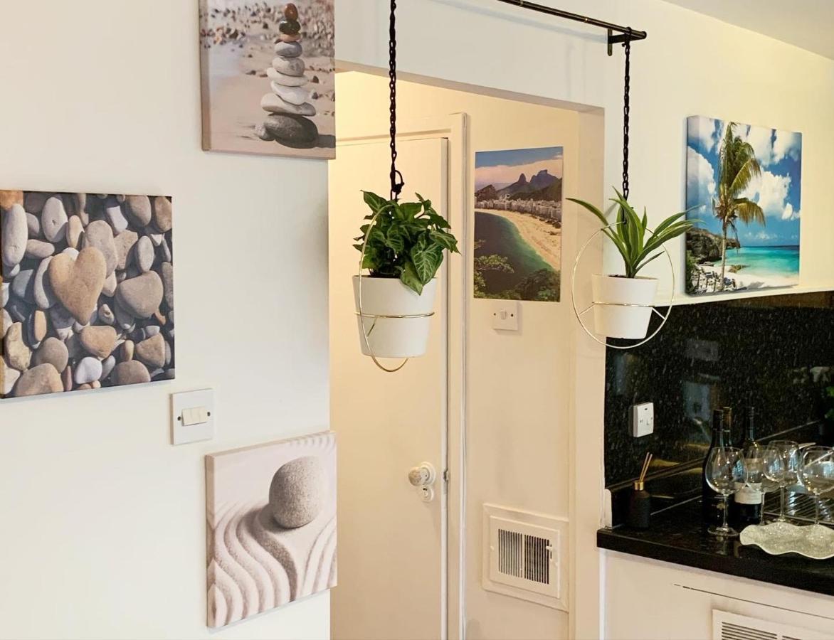Garden Beautiful Cozy Flat , Recent Decorated. Apartment London Bagian luar foto