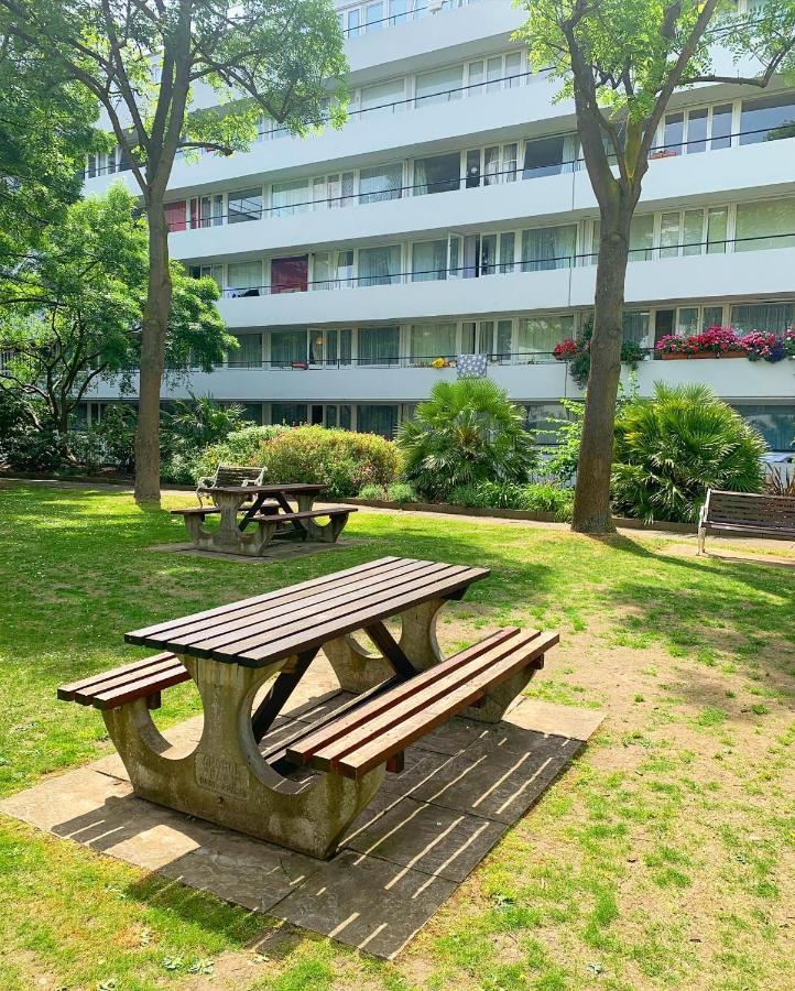 Garden Beautiful Cozy Flat , Recent Decorated. Apartment London Bagian luar foto